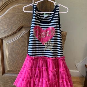 Cute girls dress size 6.